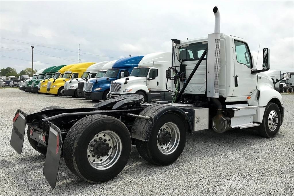 International LT625 6x4 Prime Movers