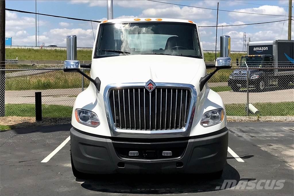 International LT625 6x4 Prime Movers
