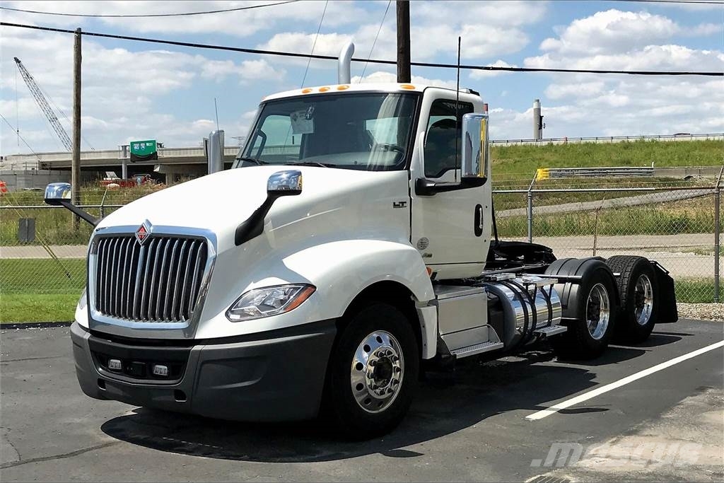 International LT625 6x4 Prime Movers