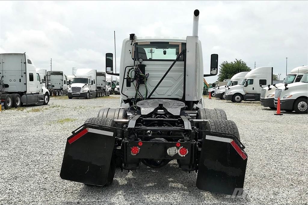 International LT625 6x4 Prime Movers