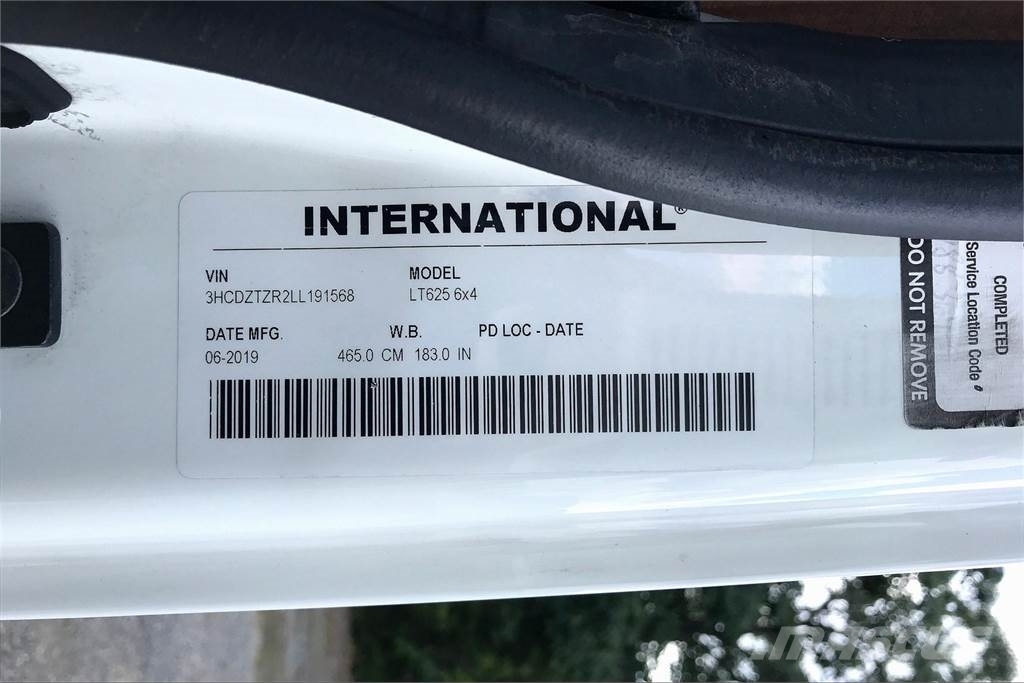 International LT625 6x4 Prime Movers