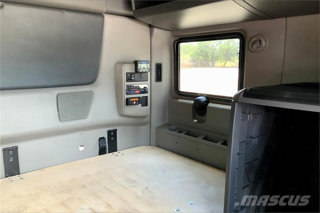 International LT625 6x4 Τράκτορες