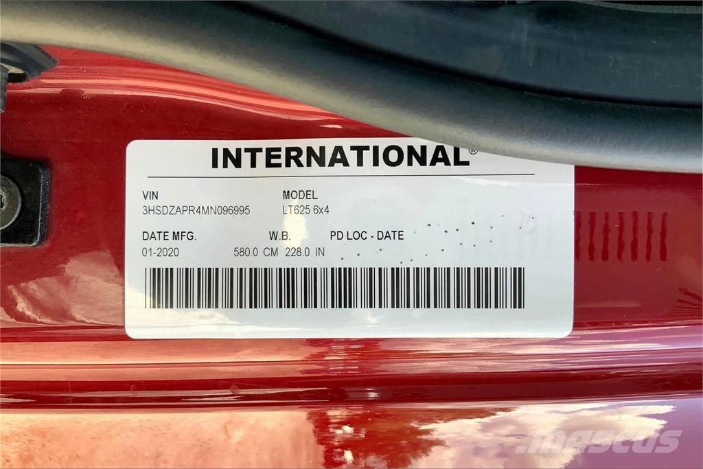 International LT625 6x4 Τράκτορες
