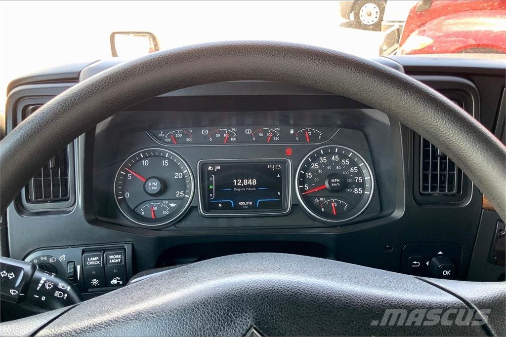 International LT625 6x4 Τράκτορες