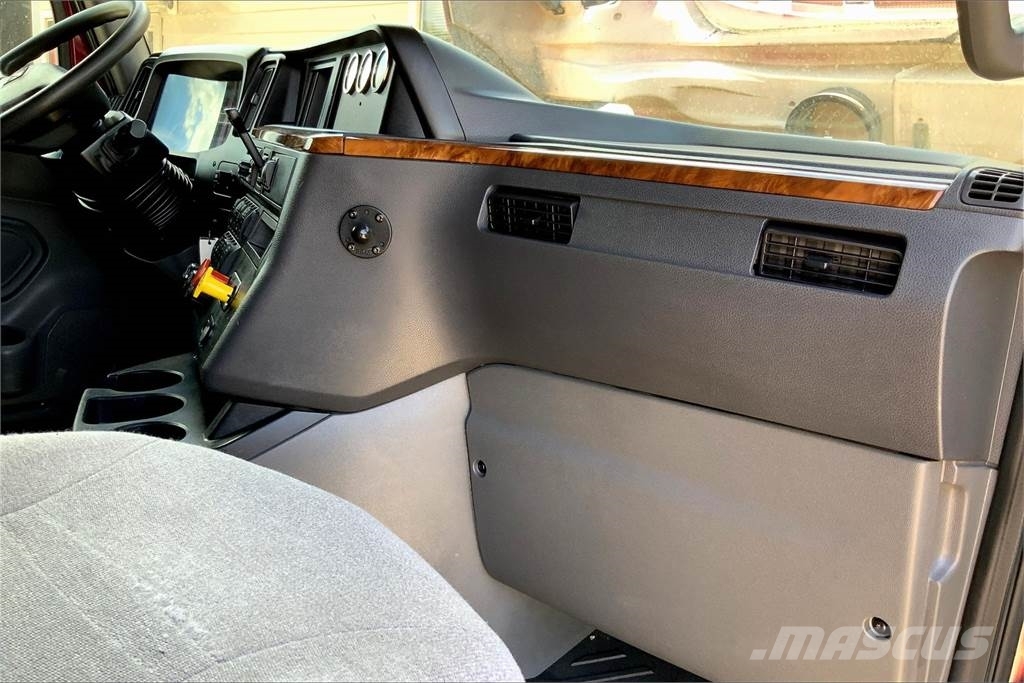 International LT625 6x4 Τράκτορες
