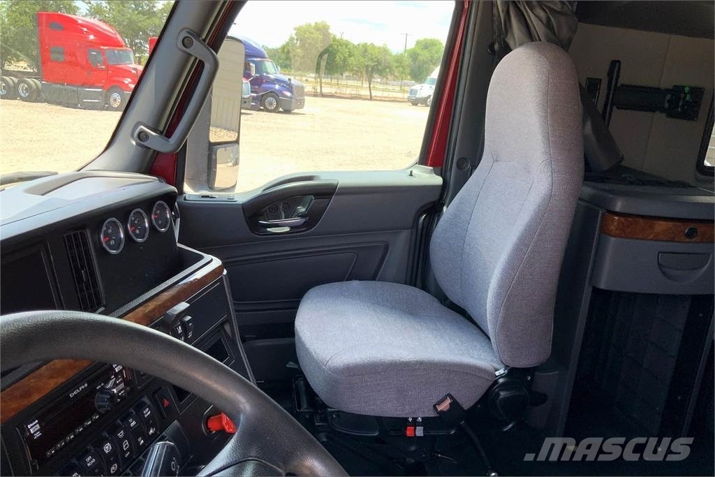 International LT625 6x4 Τράκτορες