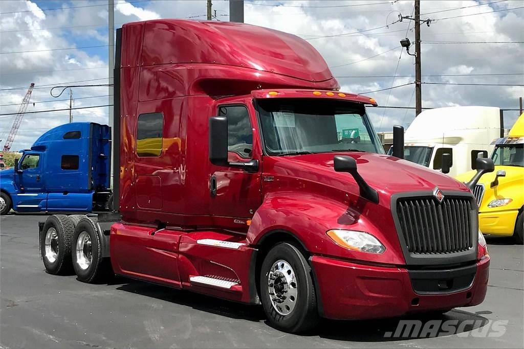 International LT625 6x4 Prime Movers