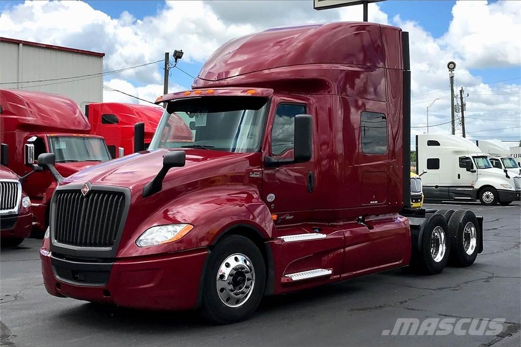 International LT625 6x4 Prime Movers