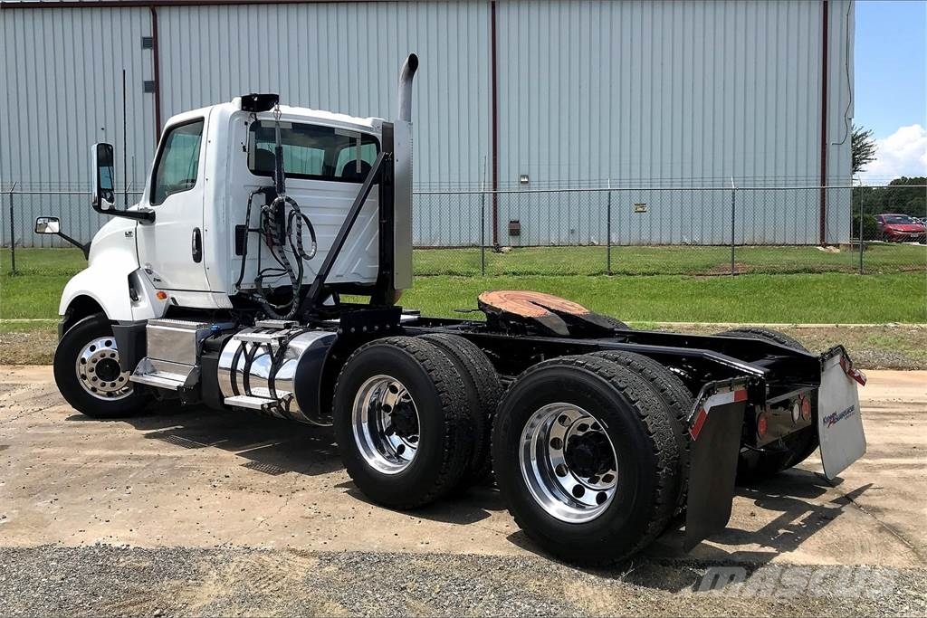 International LT625 6x4 Prime Movers