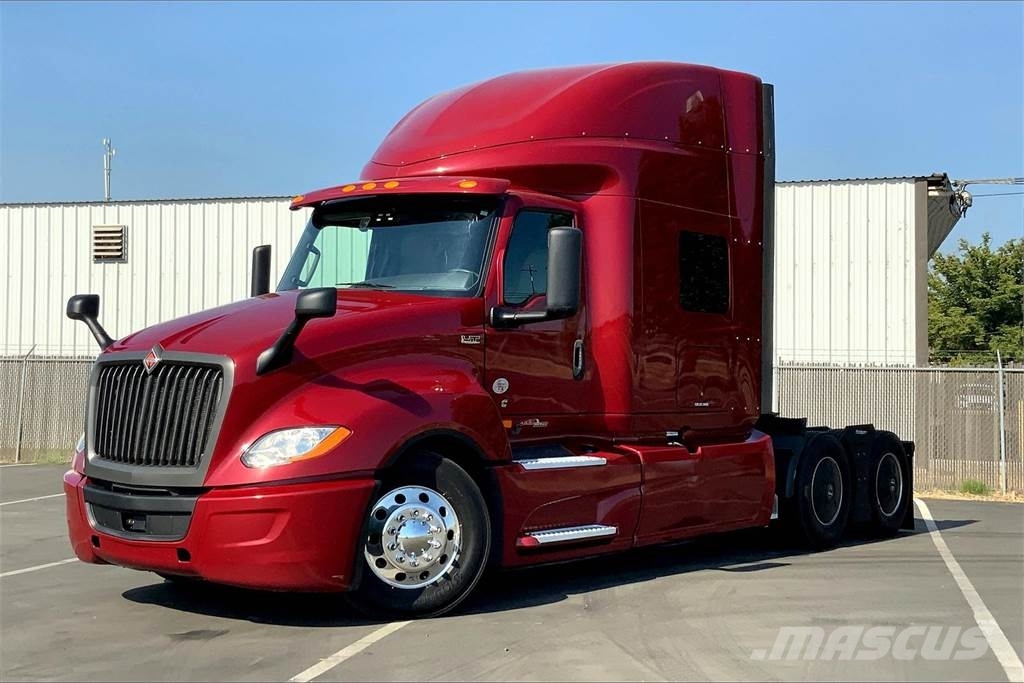 International LT625 6x4 Prime Movers