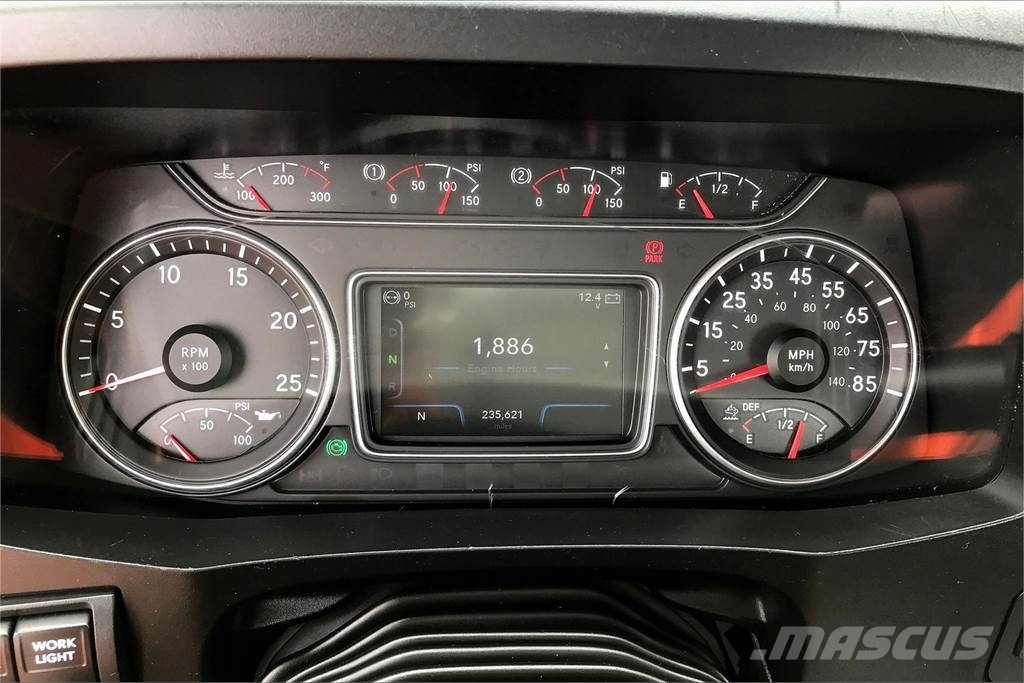 International LT625 6x4 Prime Movers