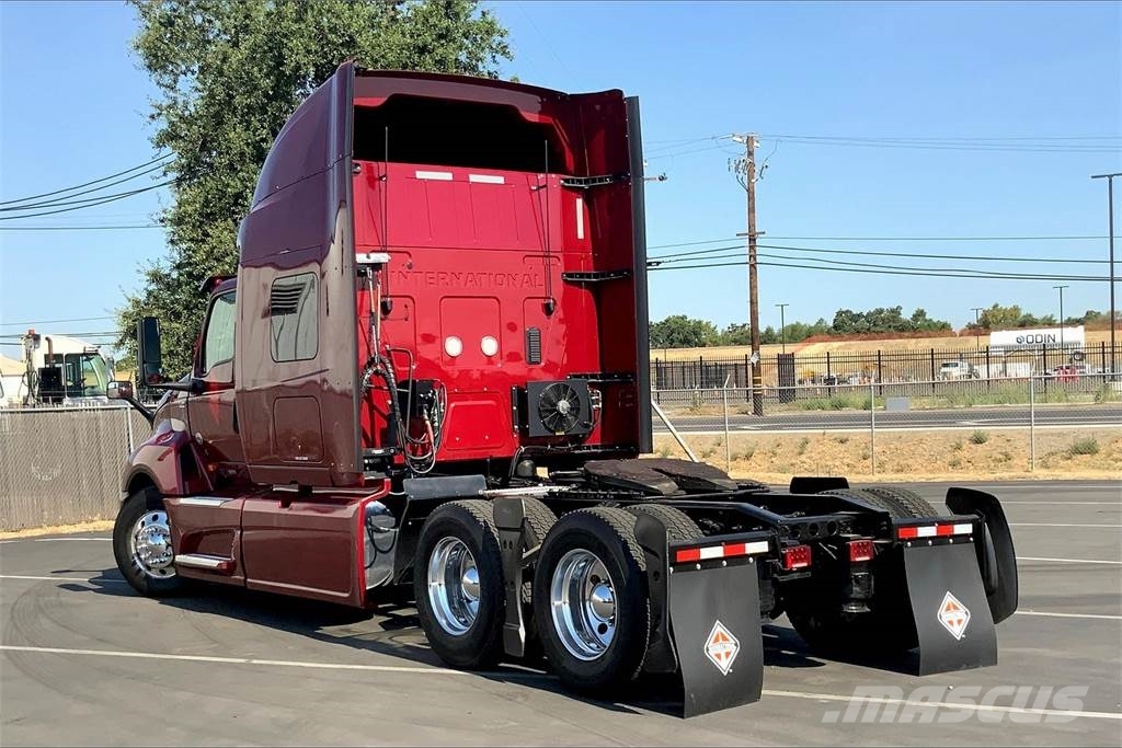 International LT625 6x4 Prime Movers