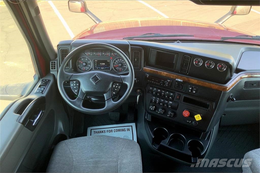 International LT625 6x4 Prime Movers