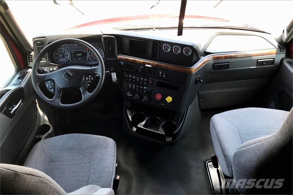 International LT625 6x4 Prime Movers