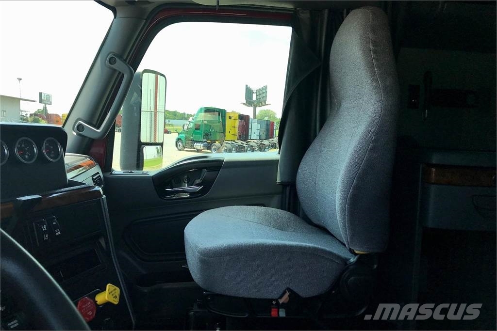 International LT625 6x4 Prime Movers