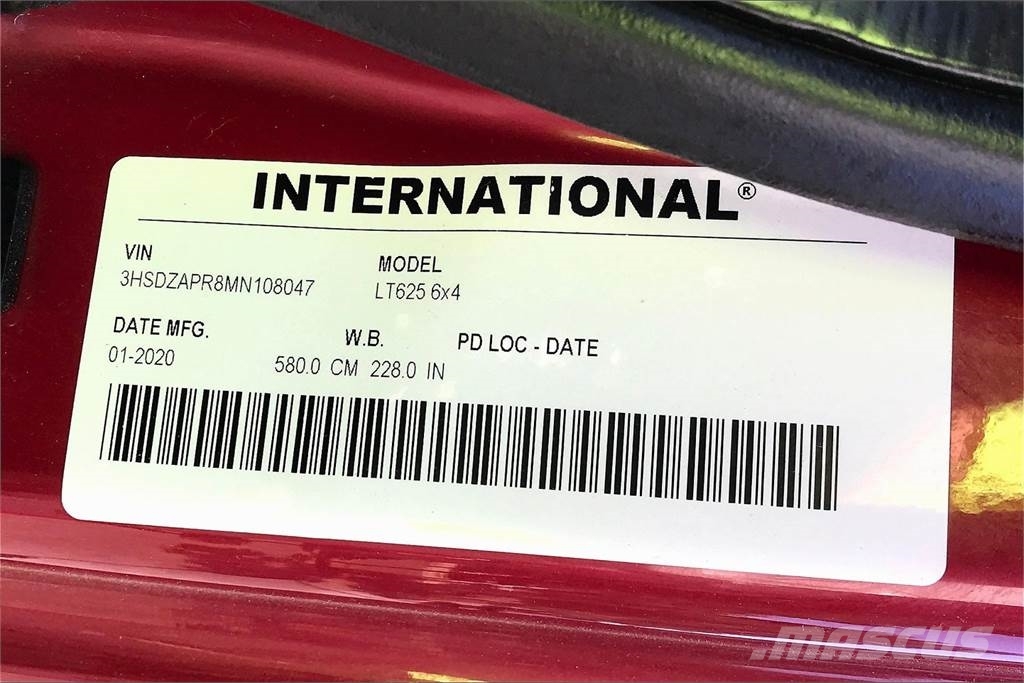 International LT625 6x4 Prime Movers