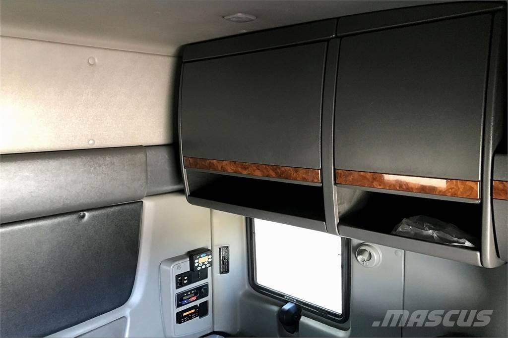 International LT625 6x4 Prime Movers