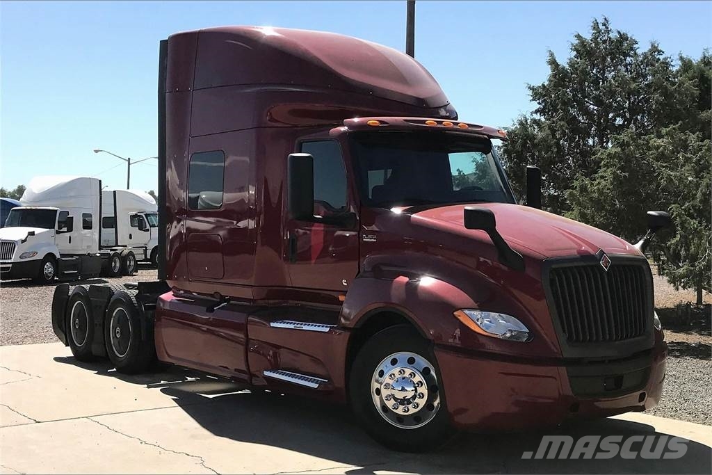International LT625 6x4 Prime Movers