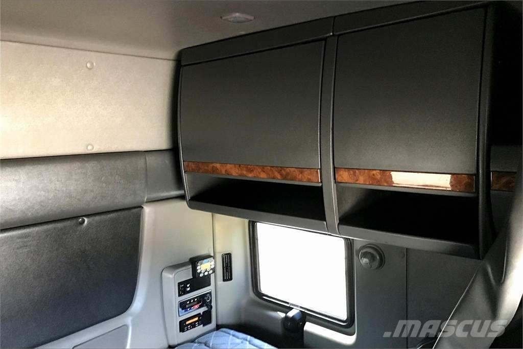 International LT625 6x4 Prime Movers