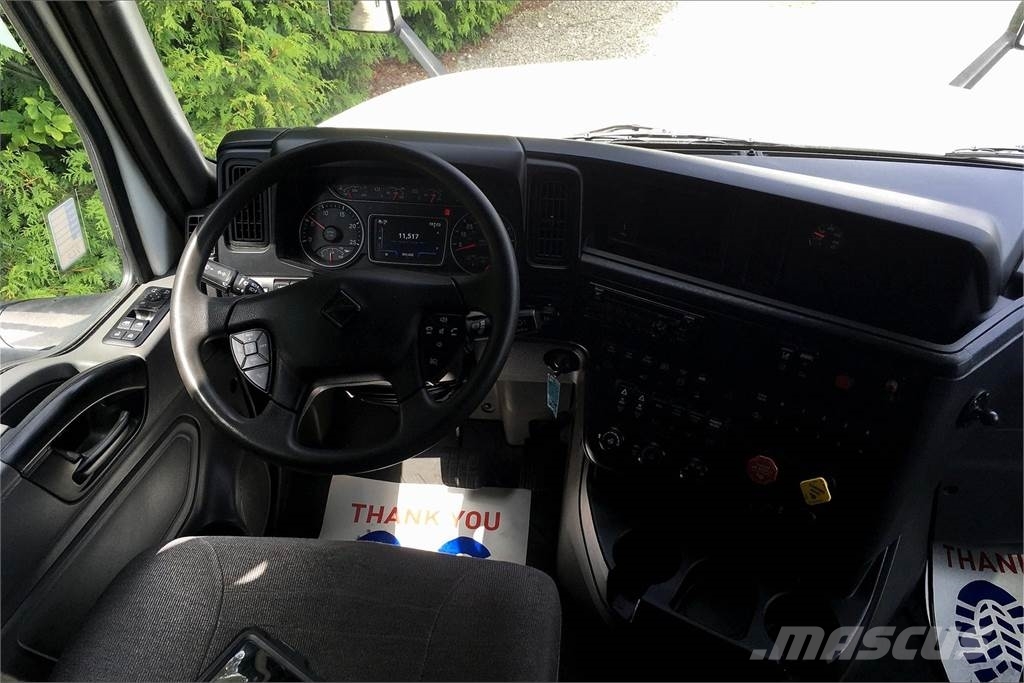 International LT625 6x4 Prime Movers