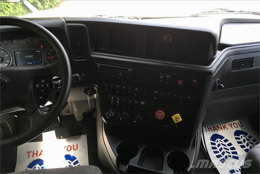 International LT625 6x4 Prime Movers