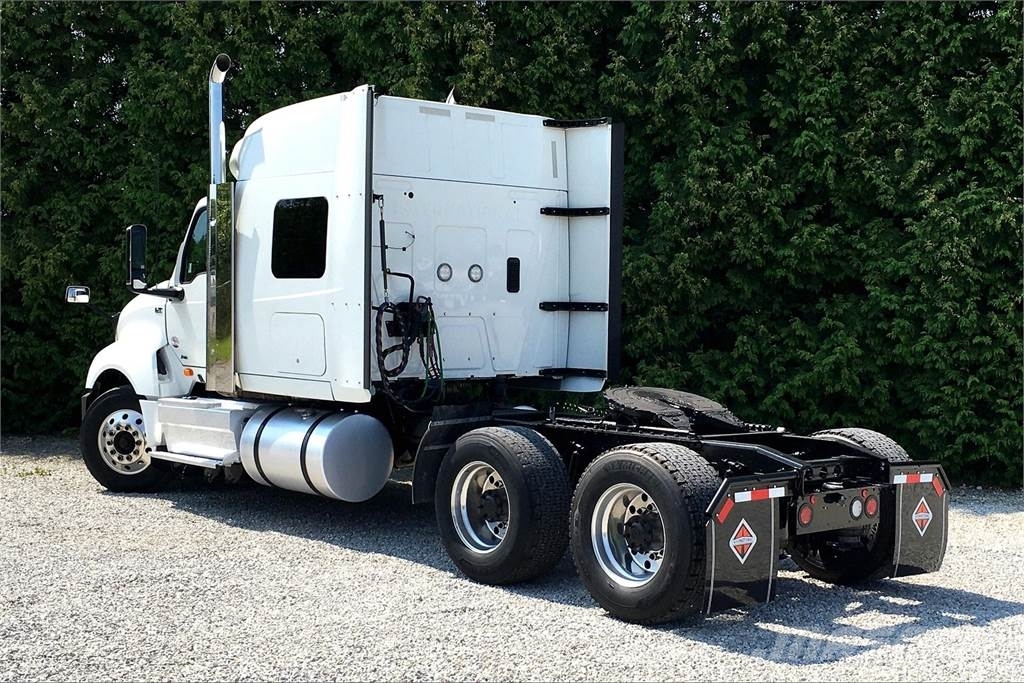 International LT625 6x4 Prime Movers