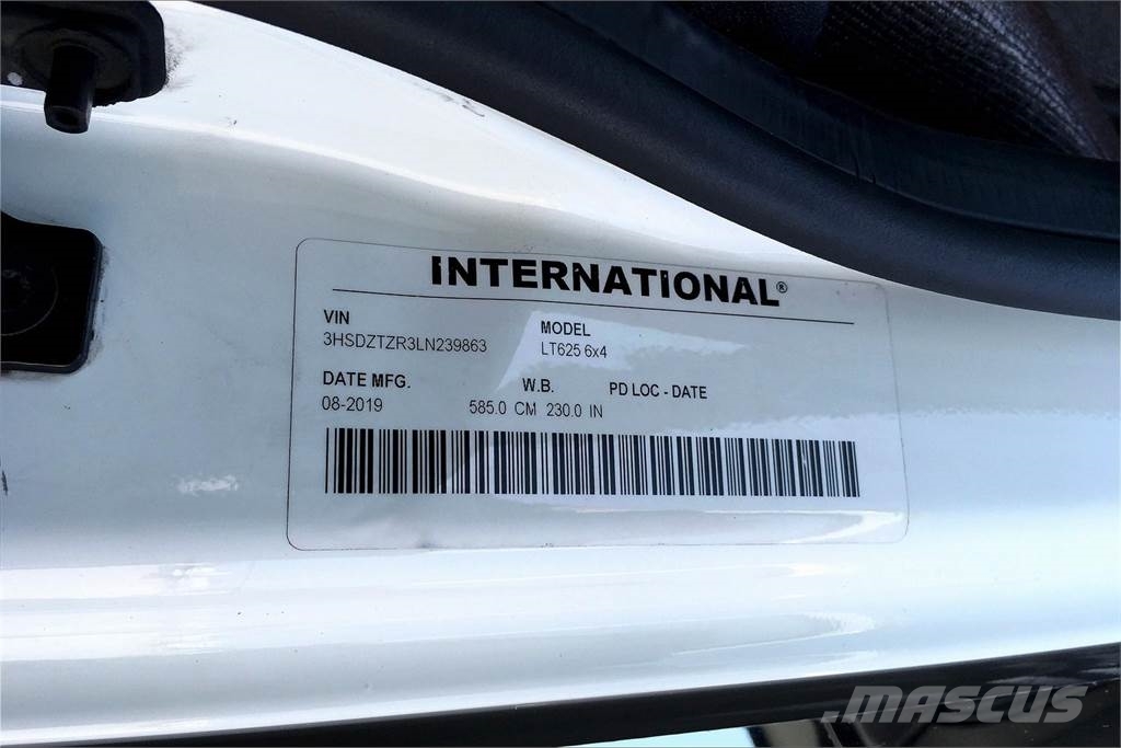 International LT625 6x4 Prime Movers
