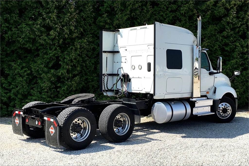 International LT625 6x4 Prime Movers