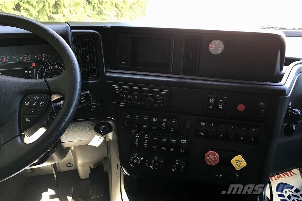 International LT625 6x4 Prime Movers