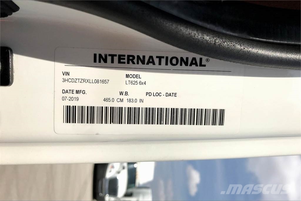 International LT625 6x4 Prime Movers