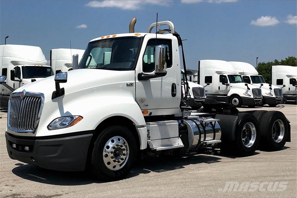 International LT625 6x4 Prime Movers