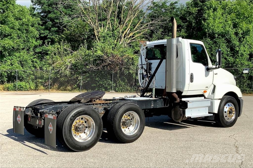 International LT625 6x4 Prime Movers