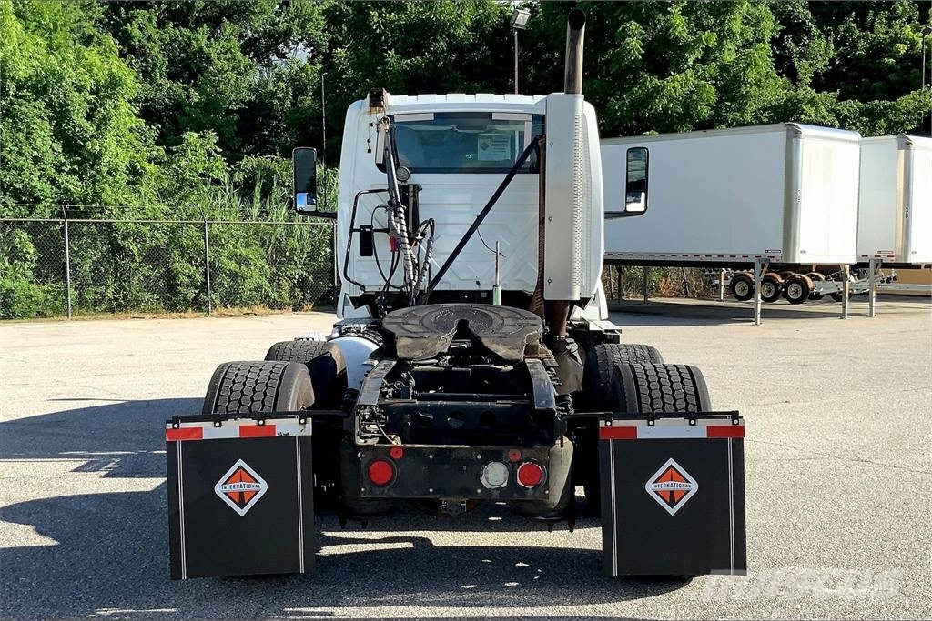 International LT625 6x4 Prime Movers