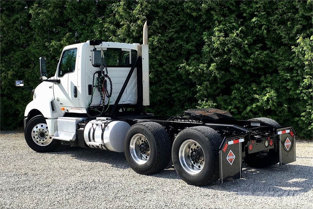 International LT625 6x4 Prime Movers
