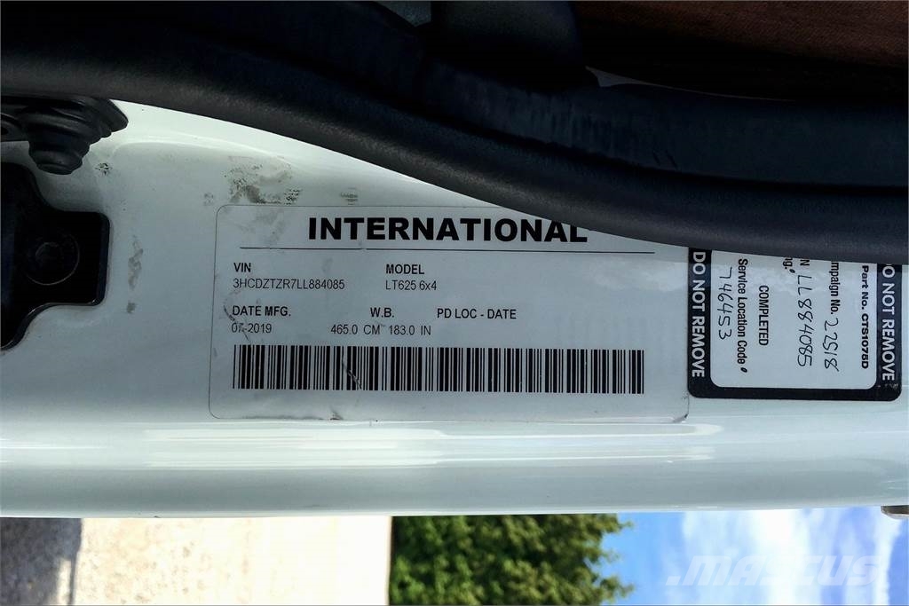 International LT625 6x4 Prime Movers