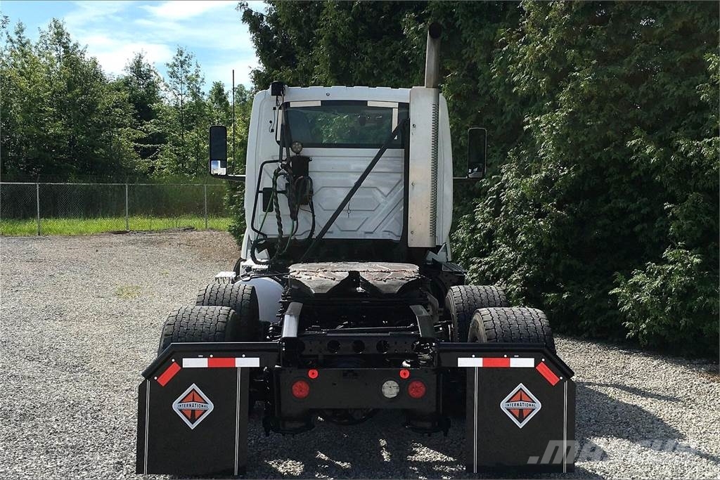 International LT625 6x4 Prime Movers