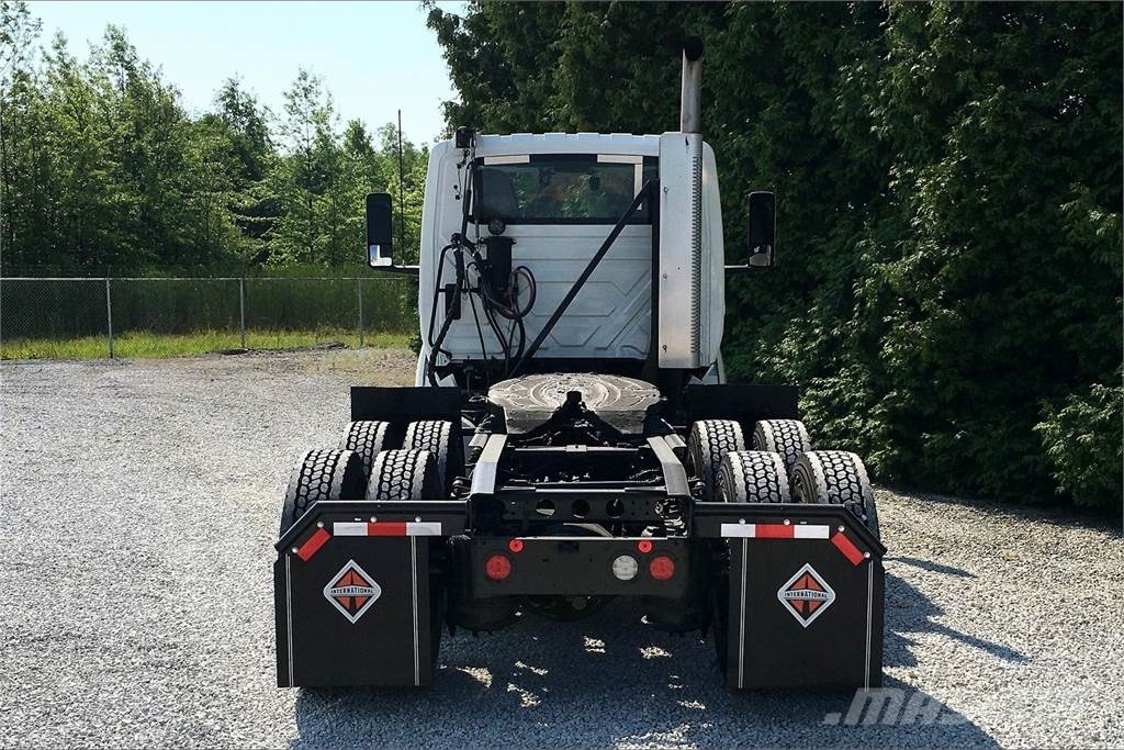 International LT625 6x4 Prime Movers