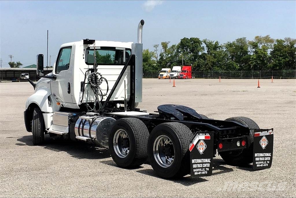 International LT625 6x4 Prime Movers