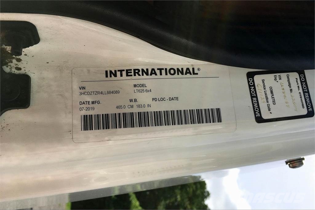 International LT625 6x4 Prime Movers