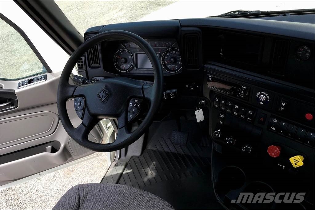 International LT625 6x4 Prime Movers