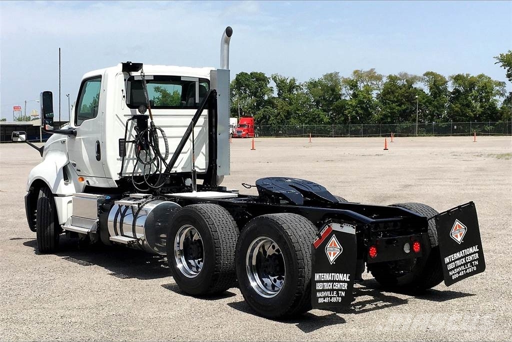 International LT625 6x4 Prime Movers