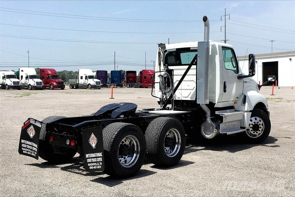 International LT625 6x4 Prime Movers