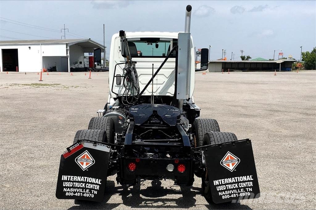 International LT625 6x4 Prime Movers