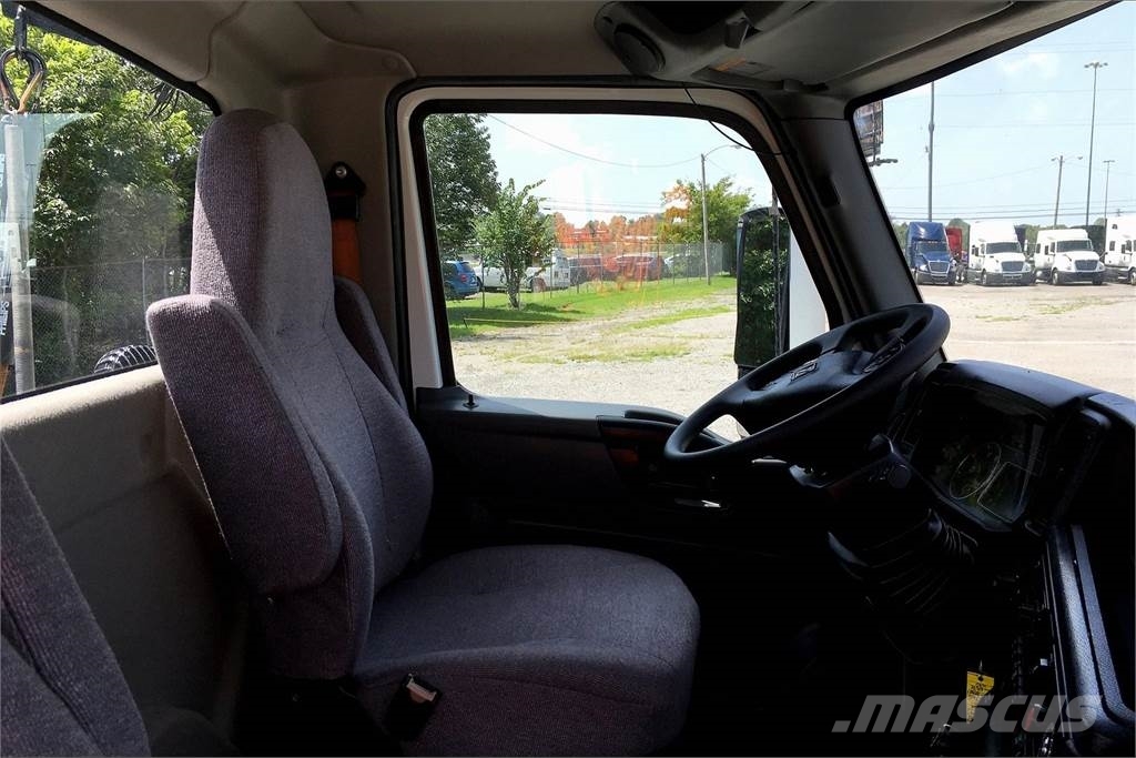 International LT625 6x4 Prime Movers