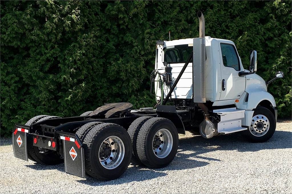 International LT625 6x4 Prime Movers