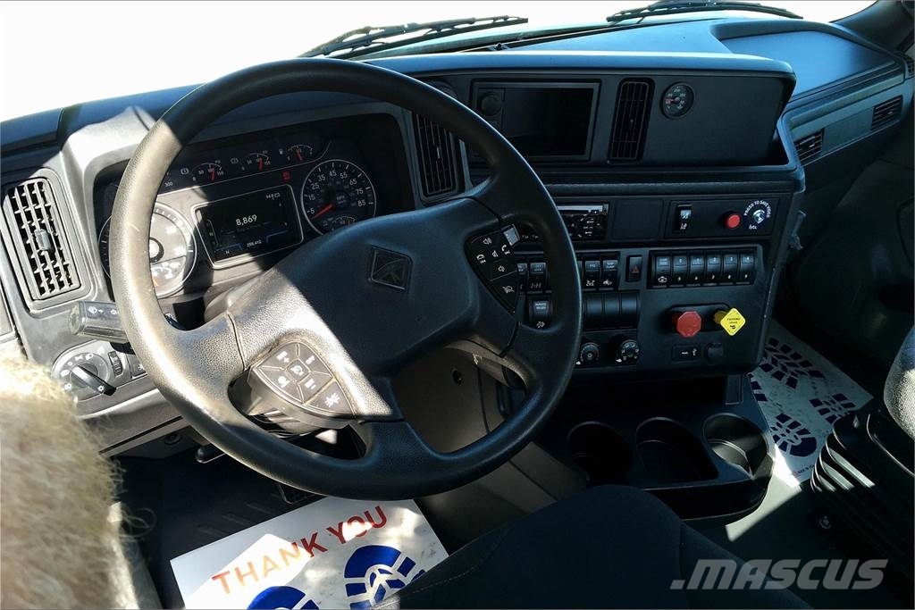 International LT625 6x4 Prime Movers