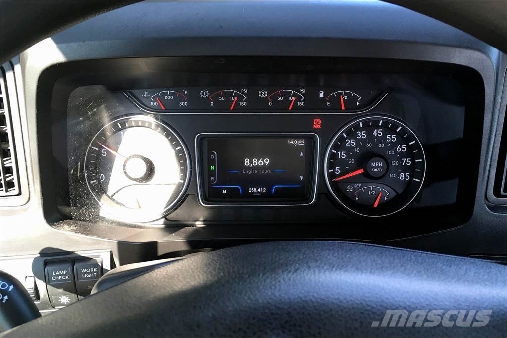 International LT625 6x4 Prime Movers