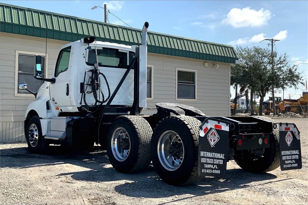 International LT625 6x4 Prime Movers