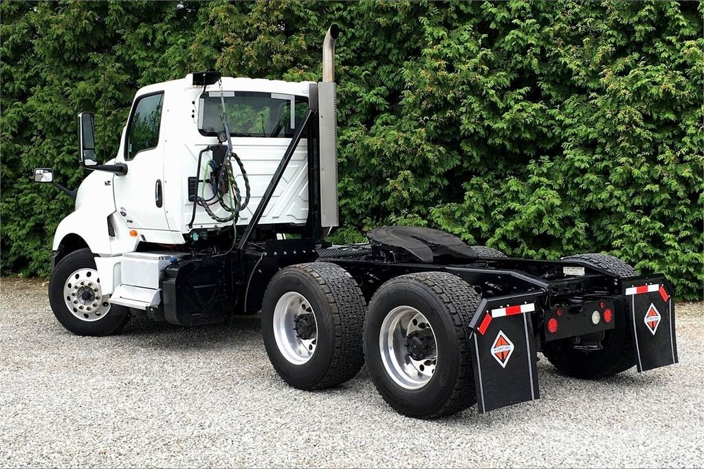 International LT625 6x4 Prime Movers