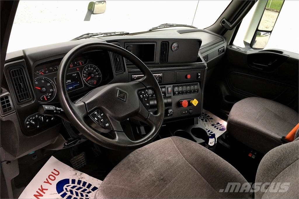 International LT625 6x4 Prime Movers